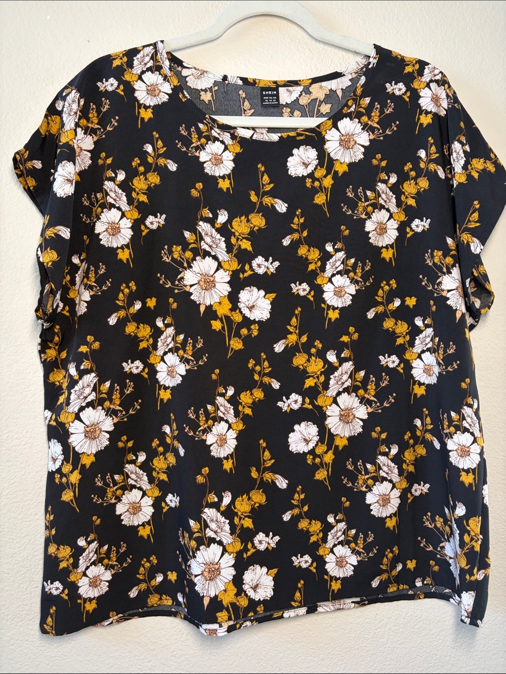 SHEIN Black Floral Short Sleeve Tee with White & Gold Blooms